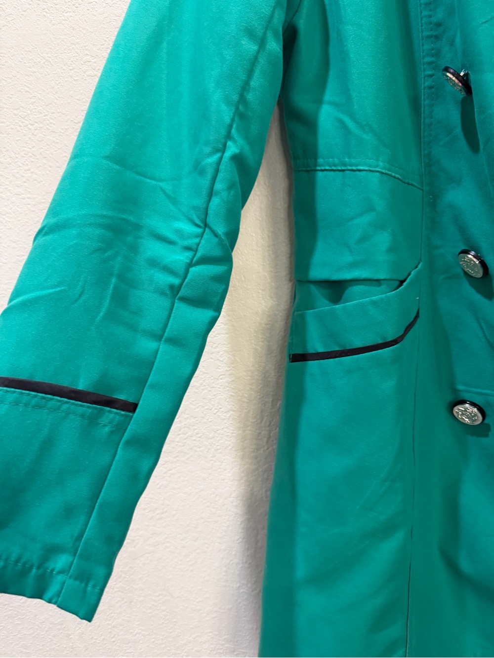 Size 2. Green Double-Breasted Trench Coat. Navy accented pockets. Silver buttons - Picture 4 of 13